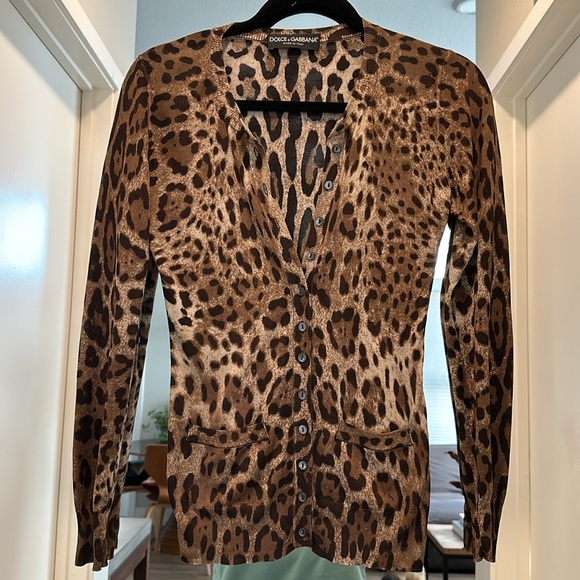 Dolce and Gabbana animal print silk cardigan - Picture 3 of 8